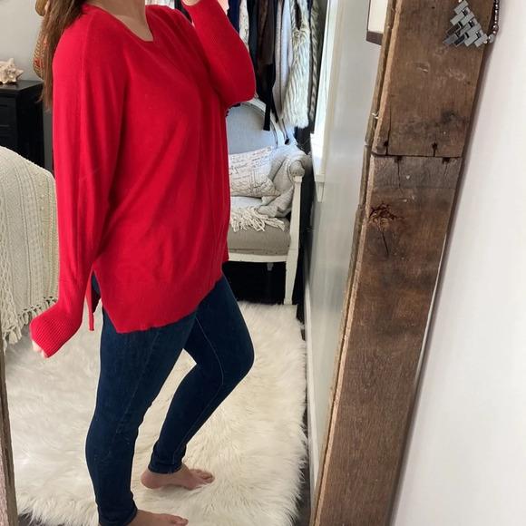 WONDERLY red sweater size medium - Picture 3 of 8